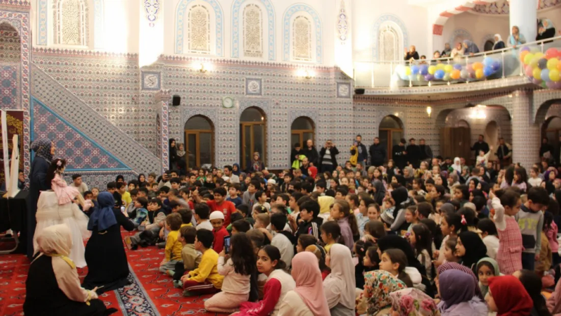 HİSAR CAMİİ'NDE ÇOCUKLARLA RAMAZAN BULUŞMASI