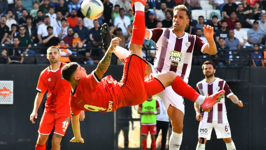 Manisa FK kurtuluş umutlarını son 90 dakikaya bıraktı...