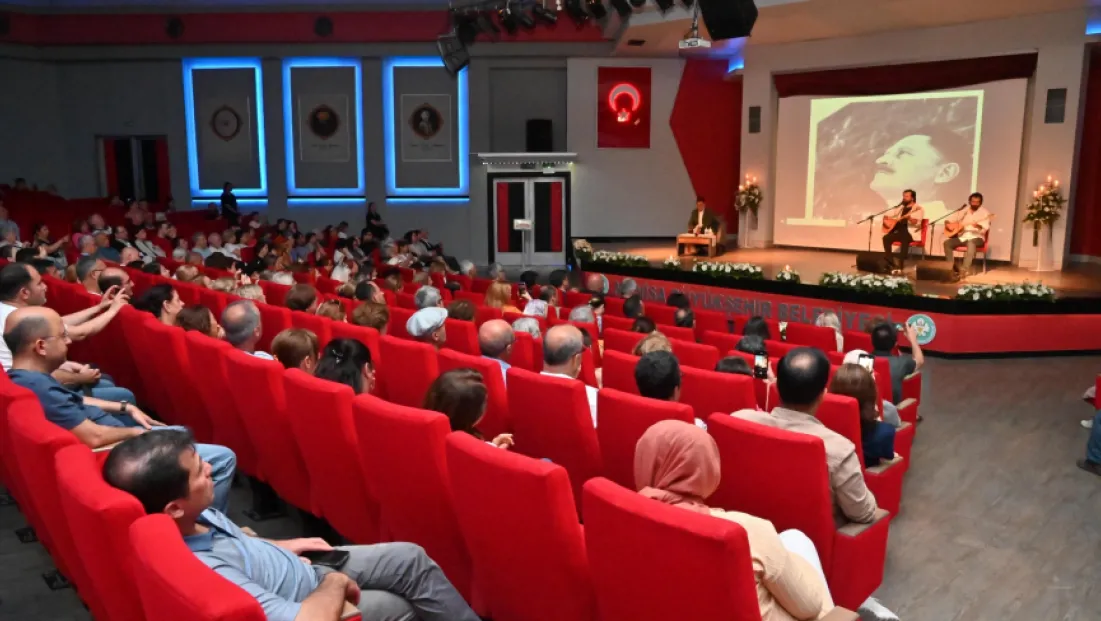 Nazım Hikmet 123 Yaşında