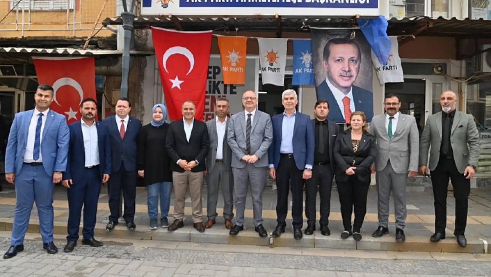 Başkan Ergün ve MHP Heyetine Ahmetli'de Sevgiyle Karşılandı