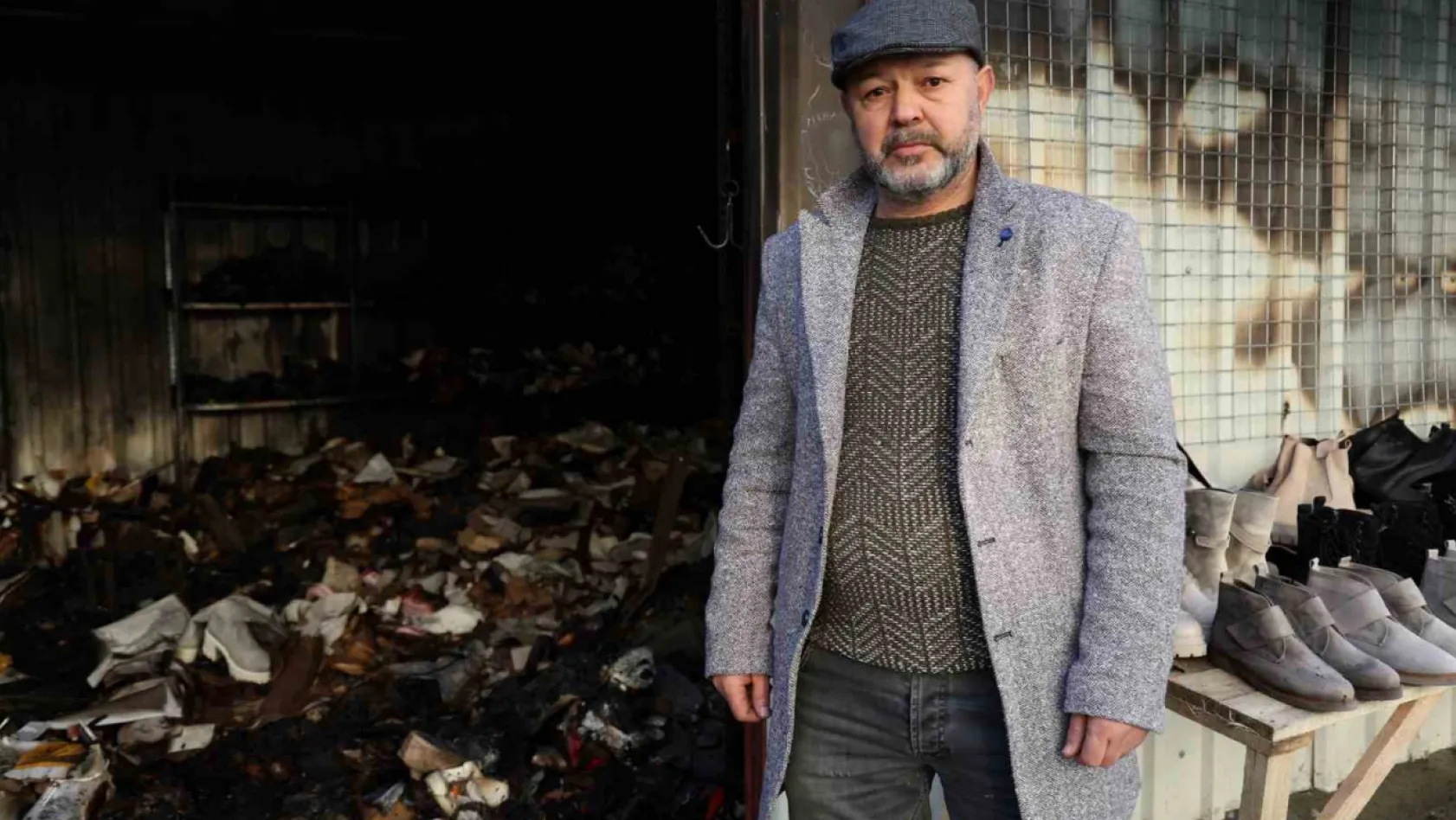İzmir'de 69 gün arayla 2. kez yanan iş yeri küle döndü