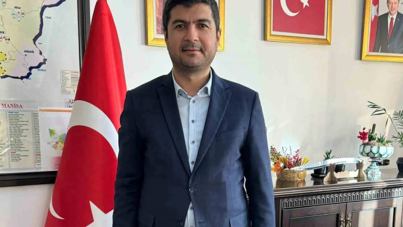 İzmir Vakıflar Bölge Müdürlüğünden Manisa Vakıf İş Hanı'nda iftar sofrası