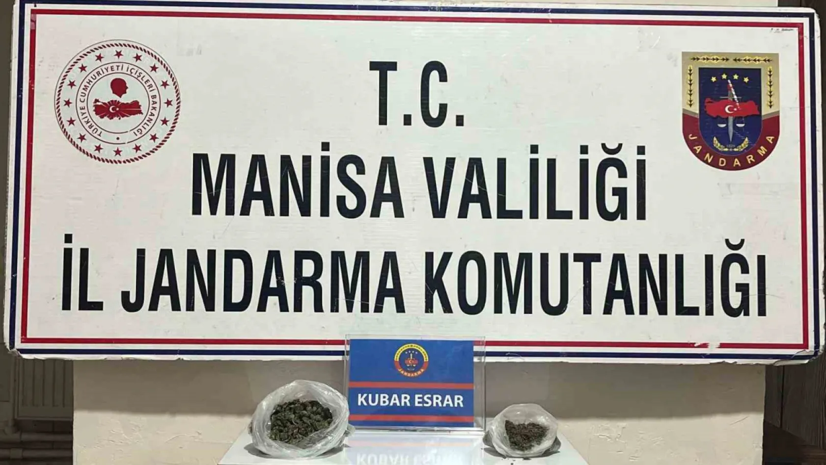 Manisa'da Şüpheliden 102 gram kubar esrar çıktı