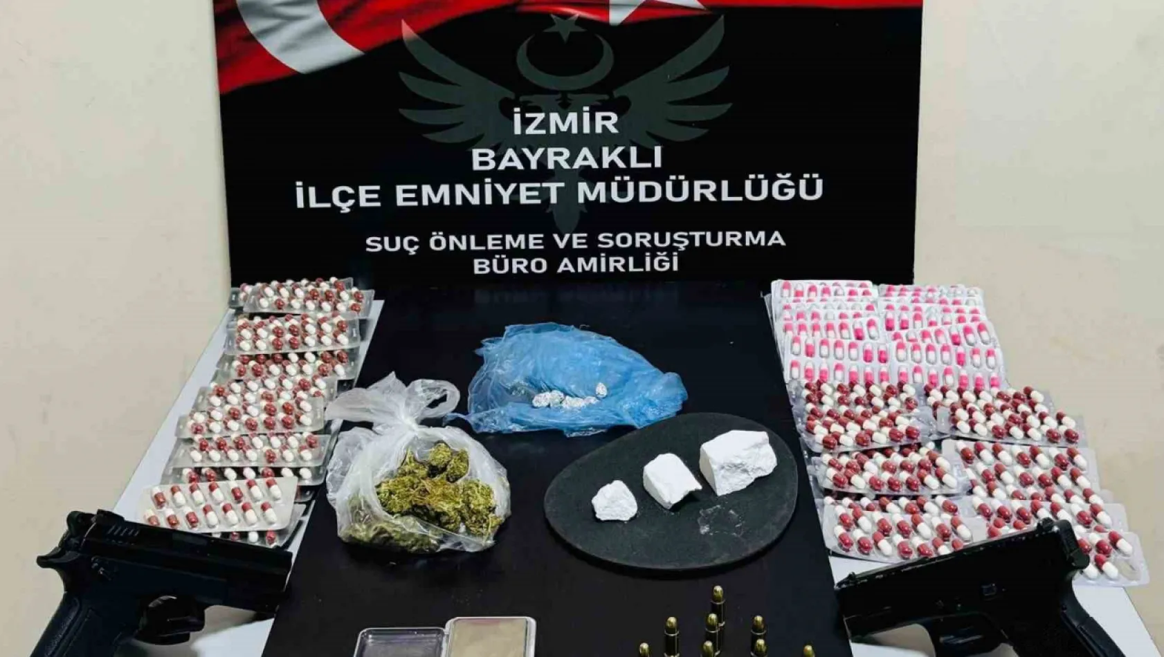 İzmir'de suç makinesi, saklandığı kümeste yakalandı