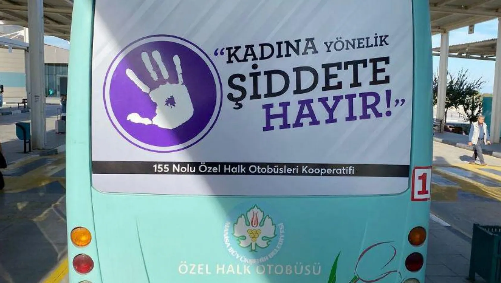 Manisalı halk otobüsçülerden 'Kadın ve çocuğa şiddete dur' çıkışı…