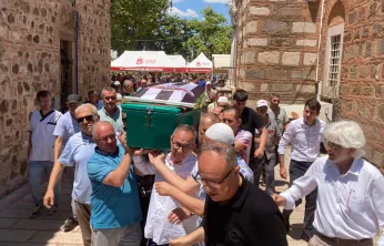 Manisa'nın 'Şapkacı Fethi babaya son veda….