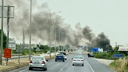Ankara karayolundaki yangın korku yarattı