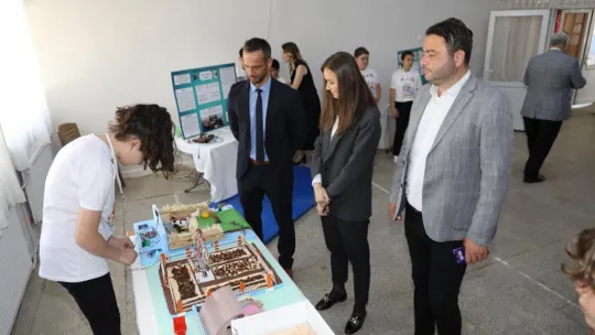 Başkan Durbay Genç Bilim Tutkunlarıyla Buluştu