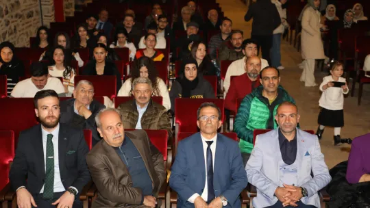 Aşıklar 'Aşıklar Bayramı'nda Hünerlerini Sergiledi