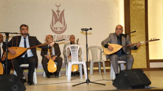 Aşıklar 'Aşıklar Bayramı'nda Hünerlerini Sergiledi