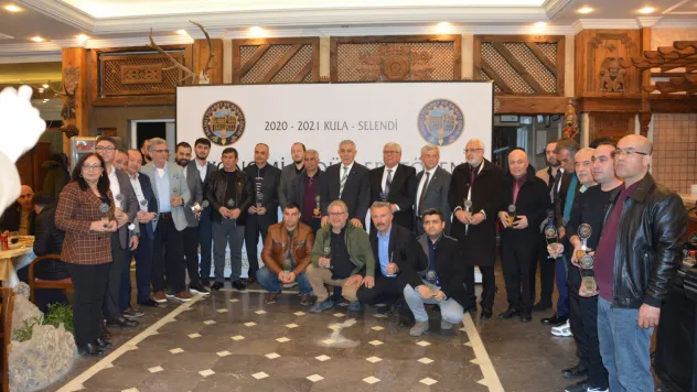 Kulalı ve Selendili iş insanlarına Salihli TSO'dan ödül