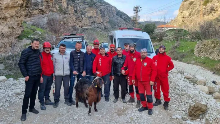 100 metre yükseklikte nefes kesen kurtarma operasyonu