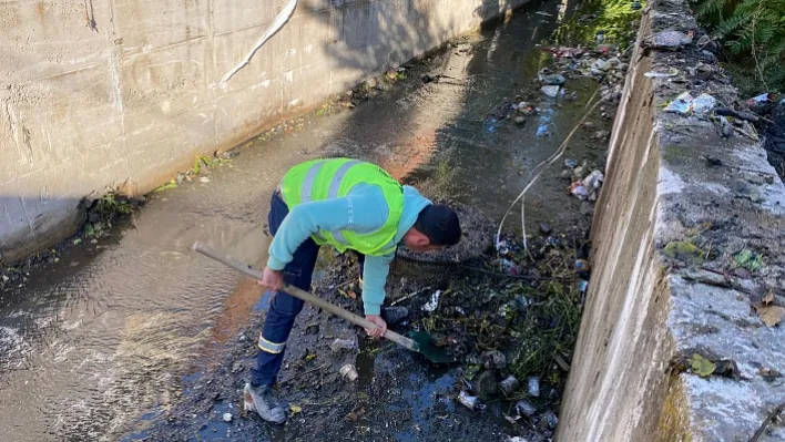 MASKİ İl Genelinde Derelerden 1007 Bin Ton Çöp Çıkardı