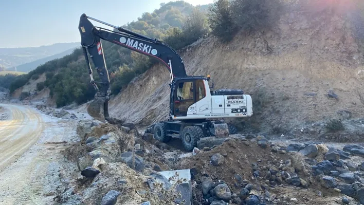 Çinan Mahallesinde Dere Yatakları Temizlendi