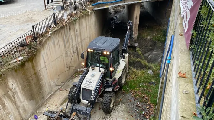 Uncubozköy Mahallesinde Dere Temizliği Yapıldı