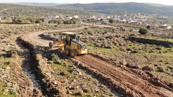 Yunusemre'den Yuntdağı köseler'de Ova Yollarına Bakım Çalışması