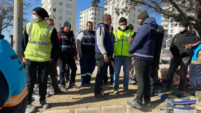 Büyükşehir ve MASKİ Tüm Ekipleri İle Deprem Bölgesinde