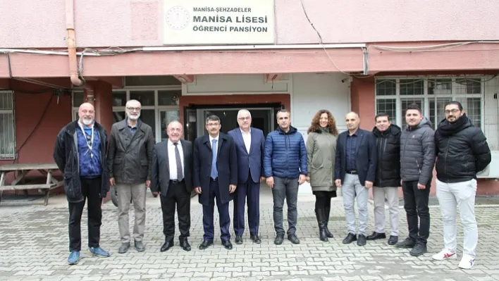 Manisa Lisesi'nden Başkan Çelik'e Hizmet Teşekkürü