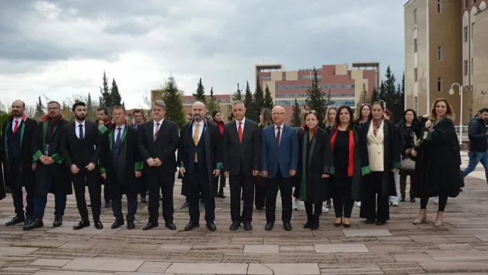 Başkan Rona: "Hukuk Her Şartta Güvendiğimiz Liman Ve Bizi Koruyan Bir Kaledir"