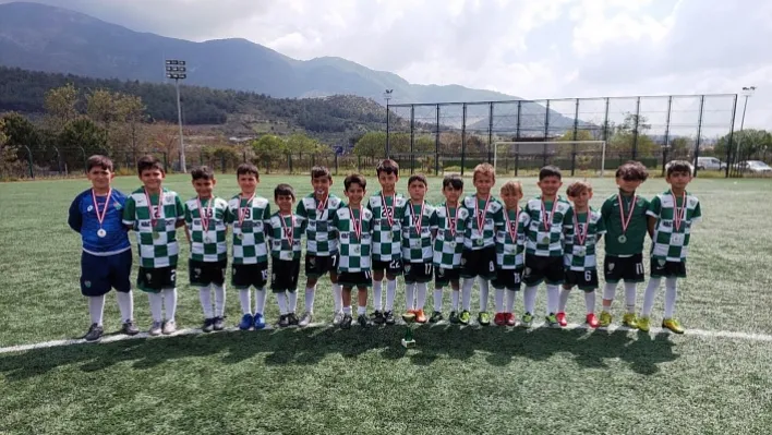 Salihlispor U8 Şampiyon