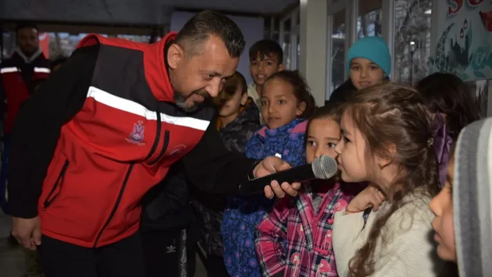 Şehzadeler Belediyesi İnce Ve Ekibini Depremzedelerle Buluşturdu