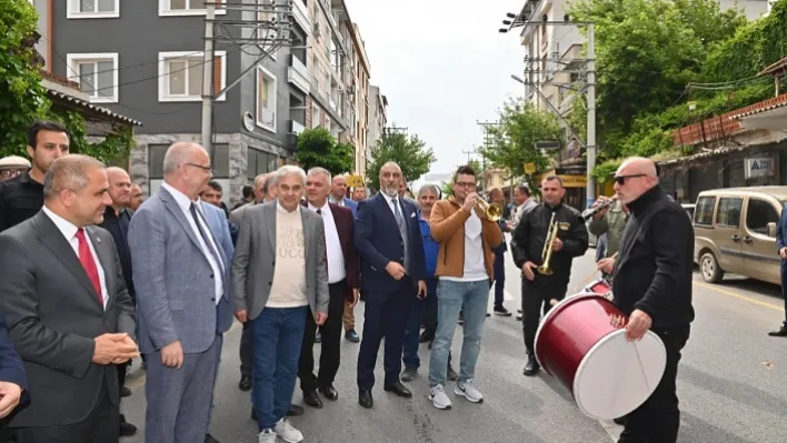 Başkan Ergün ve Ali Uçak, Akhisar'da Coşkuyla Karşılandı