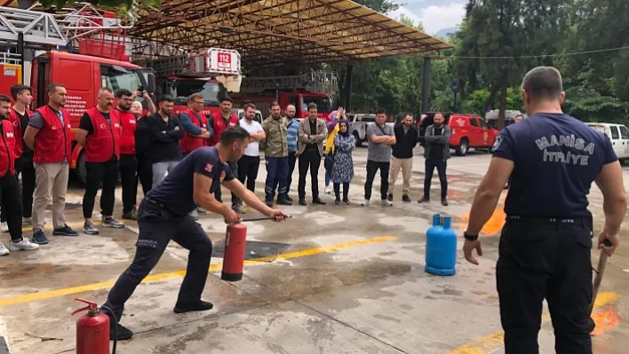 Manisa İtfaiyesinden Sivil Toplum Kuruluşlarına Eğitim