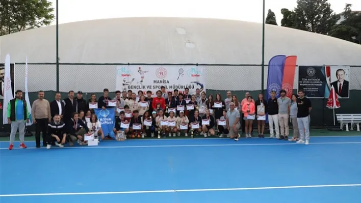 Manisa'da Okul Sporları Gençler Tenis Türkiye Birinciliği Müsabakaları Sona Erdi