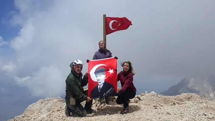 Dağcılar, Bayramda İki Tırmanış Gerçekleştirdiler