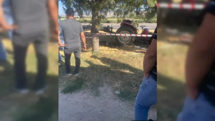 Tırla çarpışan tahıl yüklü traktör sürüklendi: 1 ölü