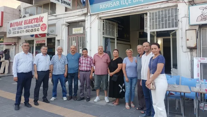 İYİ Parti Akhisar İlçe Teşkilatı yönetiminden 14 kişi istifa etti