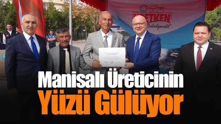 Manisa Büyükşehir Belediyesi il genelindeki üreticiler için 2 milyon TL'nin üzerinde bir maliyetle alınan tarım aletlerini muhtarlara teslim etti