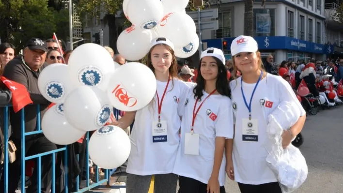 Manisa TSO Cumhuriyetin 100. yılını kutladı