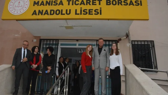 Başkan Özkasap'tan Manisa Ticaret Borsası Anadolu Lisesi öğretmenlerine kutlama