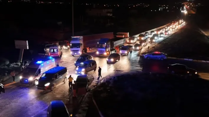 Zincirleme trafik kazası: 5 yaralı