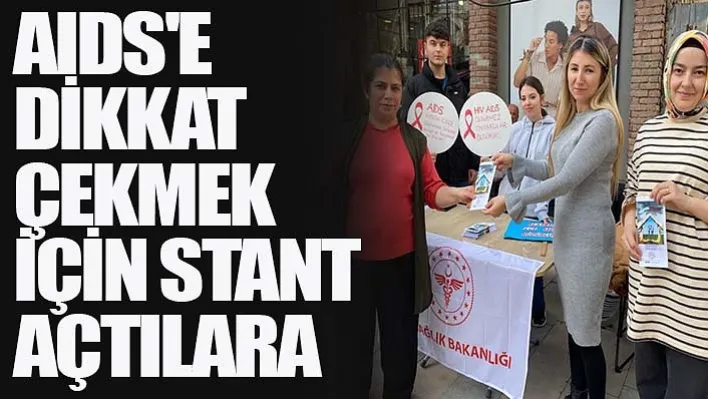 AIDS'e Dikkat Çekmek İçin Stant Açtılar