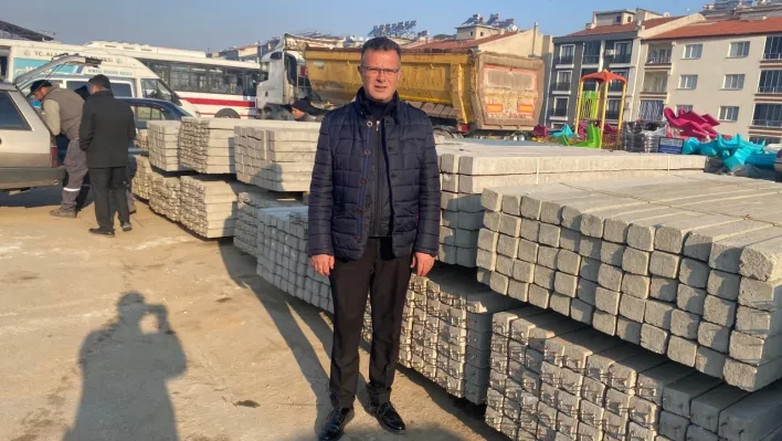 İlçe Belediyesinden çiftçilere beton bağ direği desteği