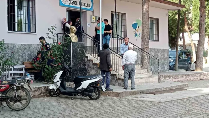 Alaşehir'de iptal edilen muhtarlık seçimi tekrarlandı