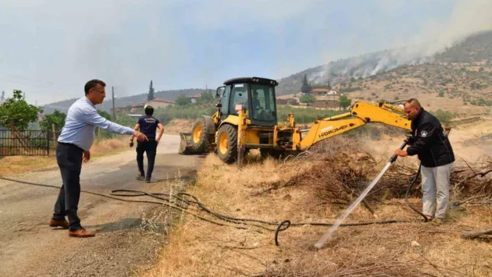 Başkan Öküzcüoğlu Alaşehir'deki yangın bölgesinde