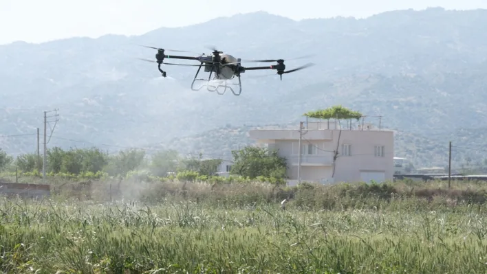 Büyükşehir'den ücretsiz drone ile gübreleme hizmeti