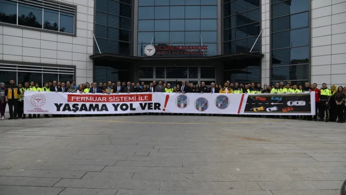 Fermuar Sistemi'nin topluma tanıtılma süreci başladı