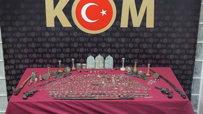 İzmir'de 9 milyon 500 TL değerinde tarihi eser ele geçirildi