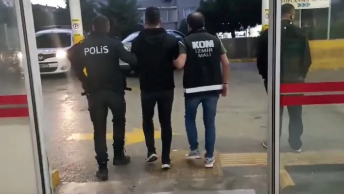 İzmir'de FETÖ operasyonu: 31 gözaltı