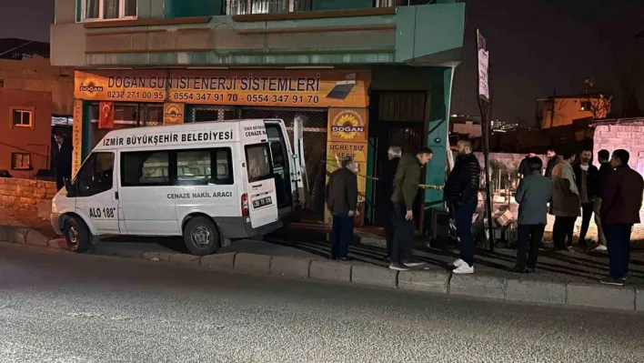 İzmir'de karısını bıçaklayarak öldüren 58 yaşındaki adam tutuklandı