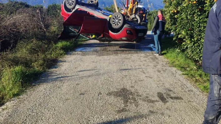 Kontrolden çıkan otomobil su kanalına uçtu: 1 ölü