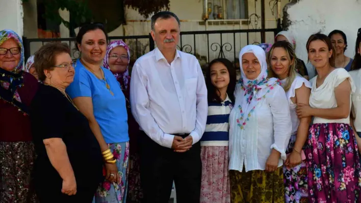 Kurban Bayramı'nı vatandaşlarla geçiren Başkan Balaban'a yoğun ilgi