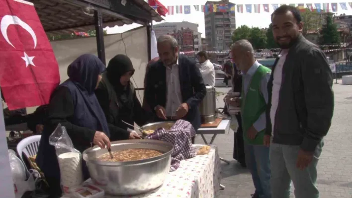 Kütahya'da Filistin yararına hayır çarşısı