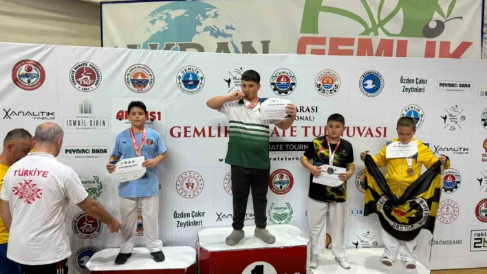 Manisa BBSK Karate takımından 16 madalya