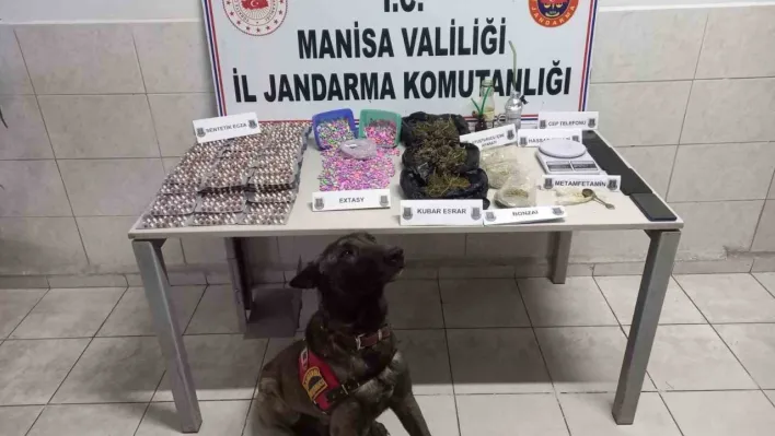 Manisa'da jandarmadan uyuşturucu tacirlerine darbe: 2 tutuklama