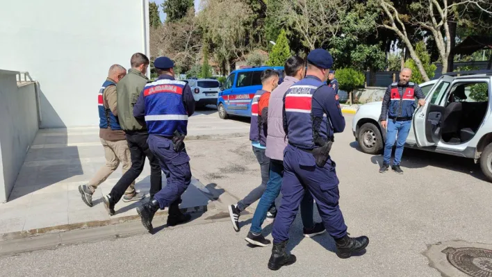 Manisa Jandarmadan PKK/KCK-PYD/YPG Terör Örgütüne 'Şafak operasyonu'